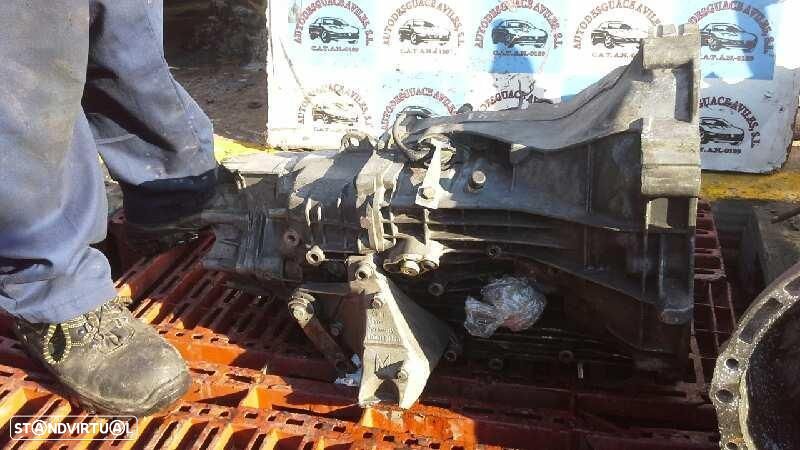 CAIXA DE VELOCIDADES AUDI A6 BERLINA 4B2 - 1