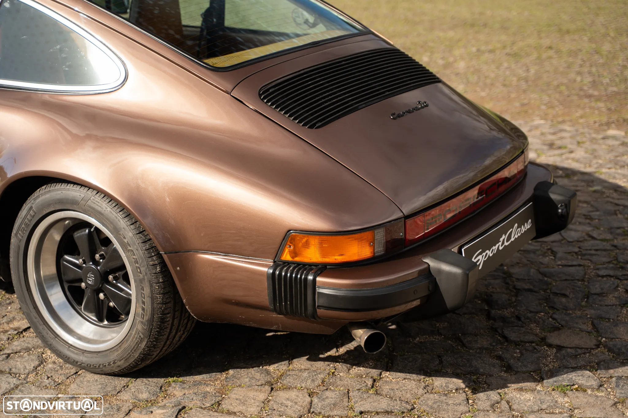 Porsche 911 Série G - 4