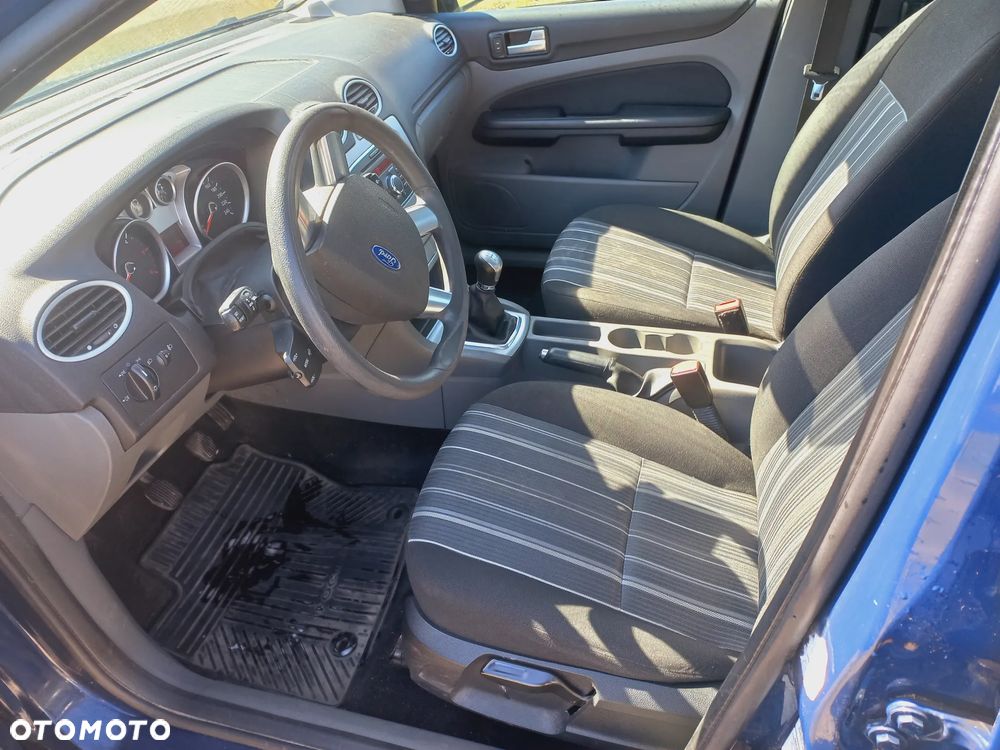 Ford Focus 1.6 TDCi Trend - 9