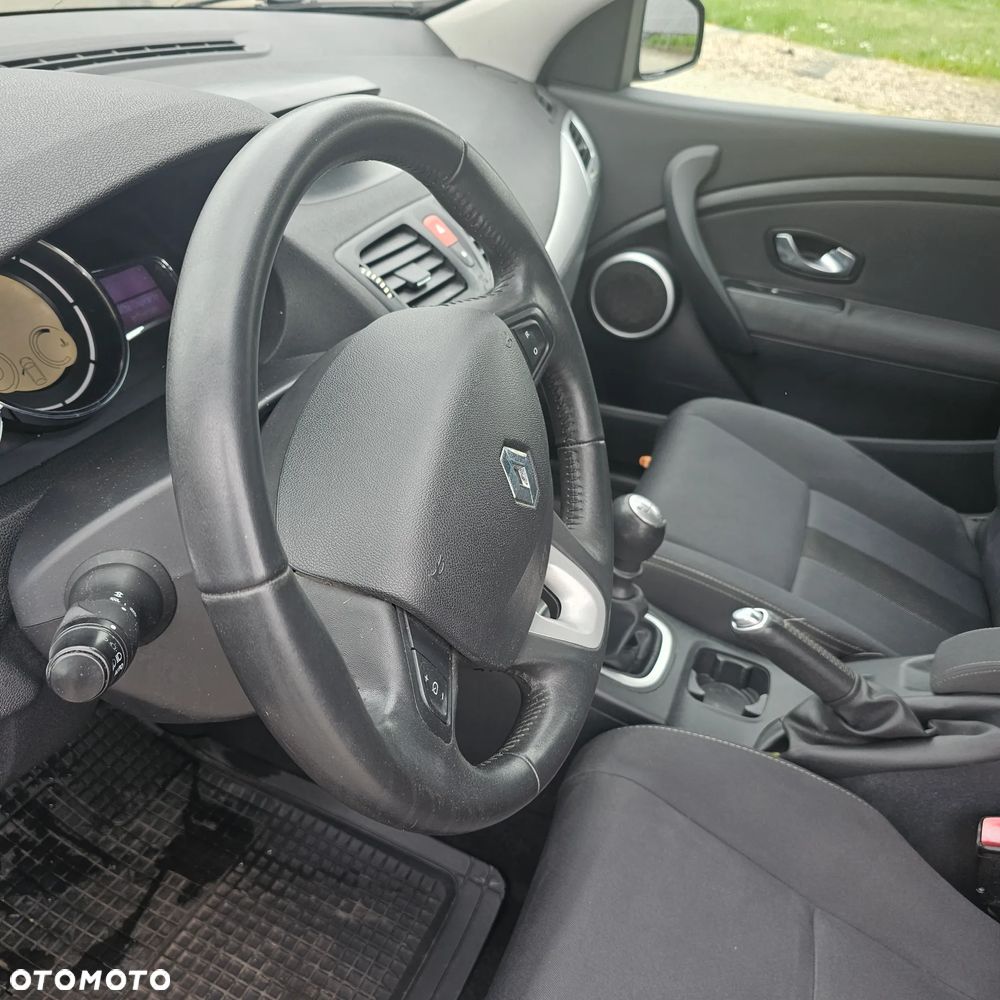 Renault Megane 1.6 Dynamique - 19