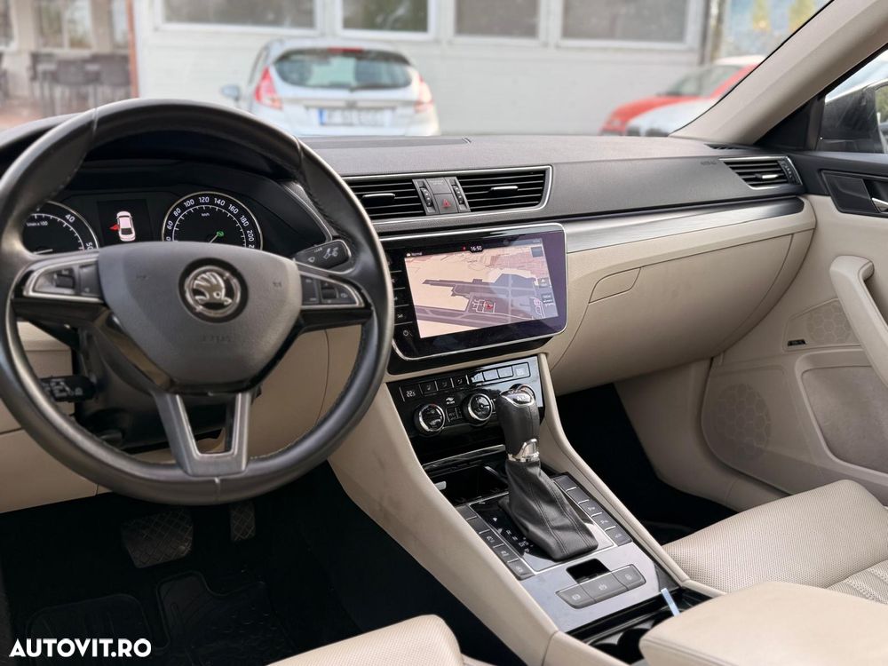 Skoda Superb 2.0 TDI 4x4 DSG Premium Edition - 11