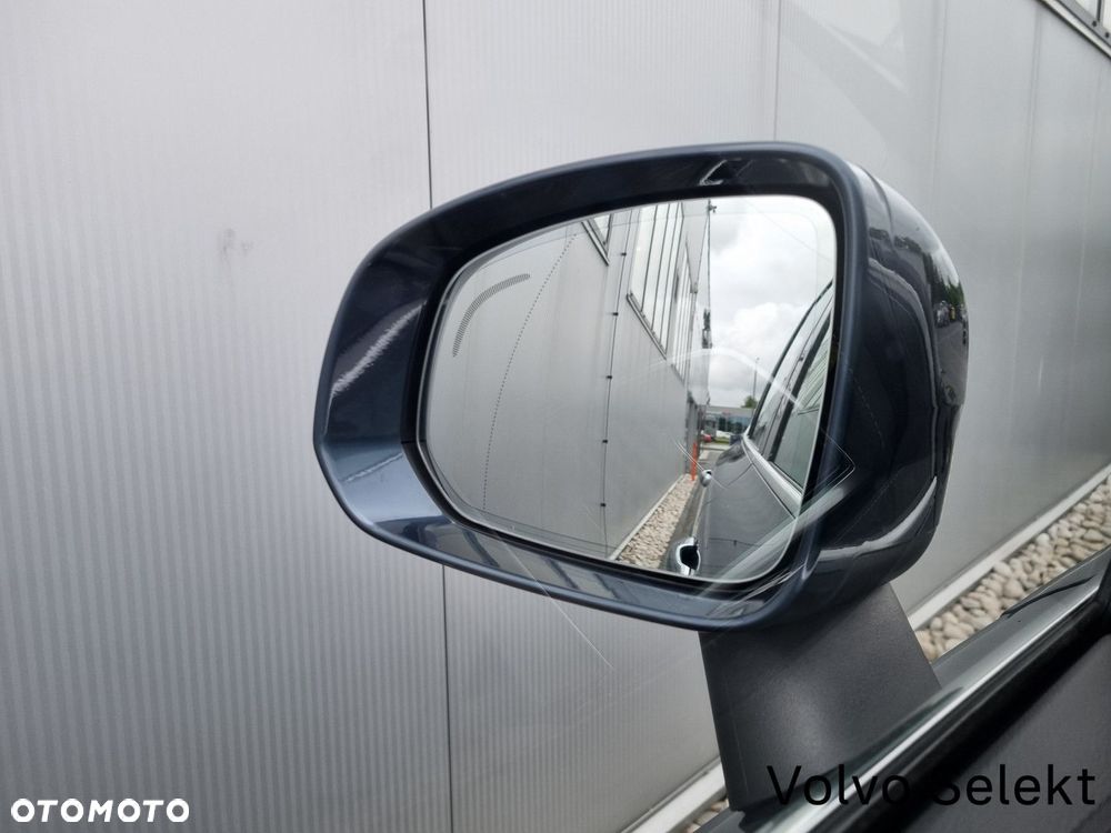Volvo XC 90 B5 B AWD Plus Bright - 38