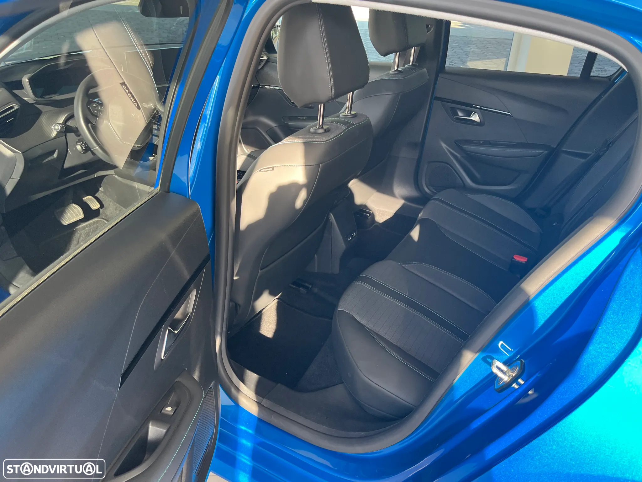 Peugeot e-208 50 kWh GT - 7