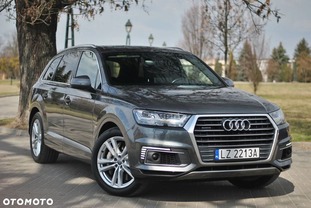 Audi Q7 - 1