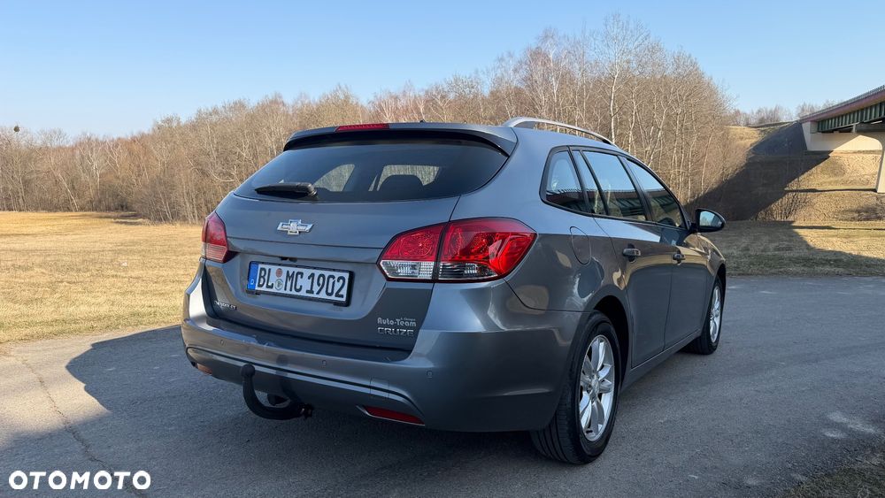 Chevrolet Cruze 1.7 LT - 29