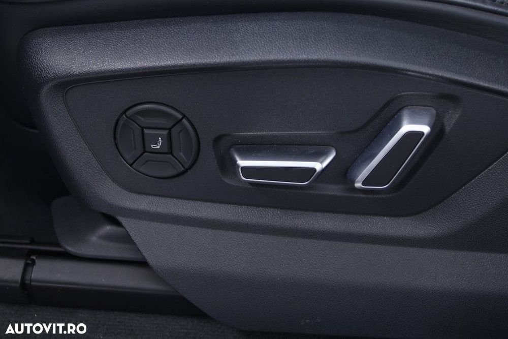 Audi RS Q8 4.0 TFSI quattro MHEV Tiptronic - 37