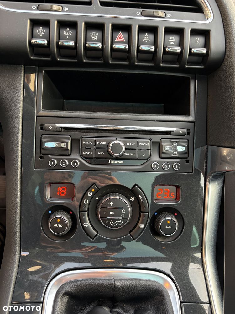 Peugeot 3008 2.0 HDi Premium+ - 30