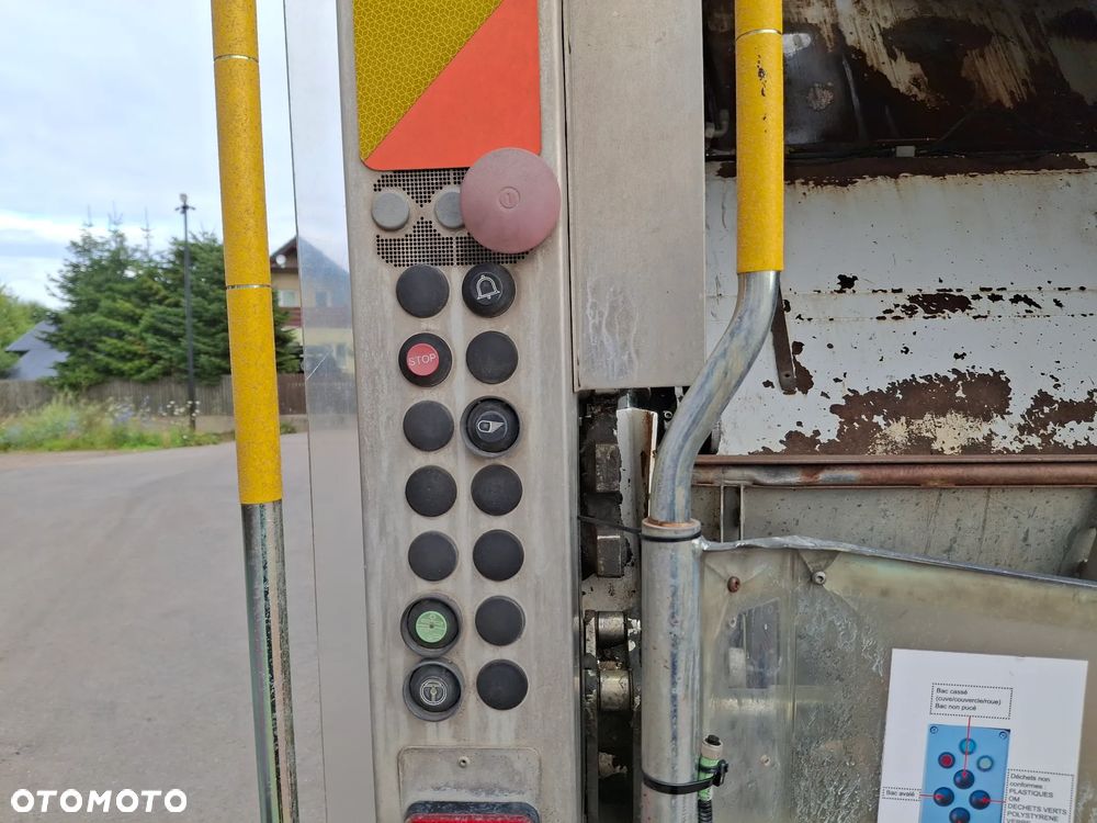 Iveco Eurocargo 190EL28 Śmieciarka FAUN VR3 LEV Wywóz Śmieci Euro 6 2 Osie Zawieszenie Tył Na Poduszkach Centralny Zamek Klimatyzacja Zwinna Niski Przebieg - 11