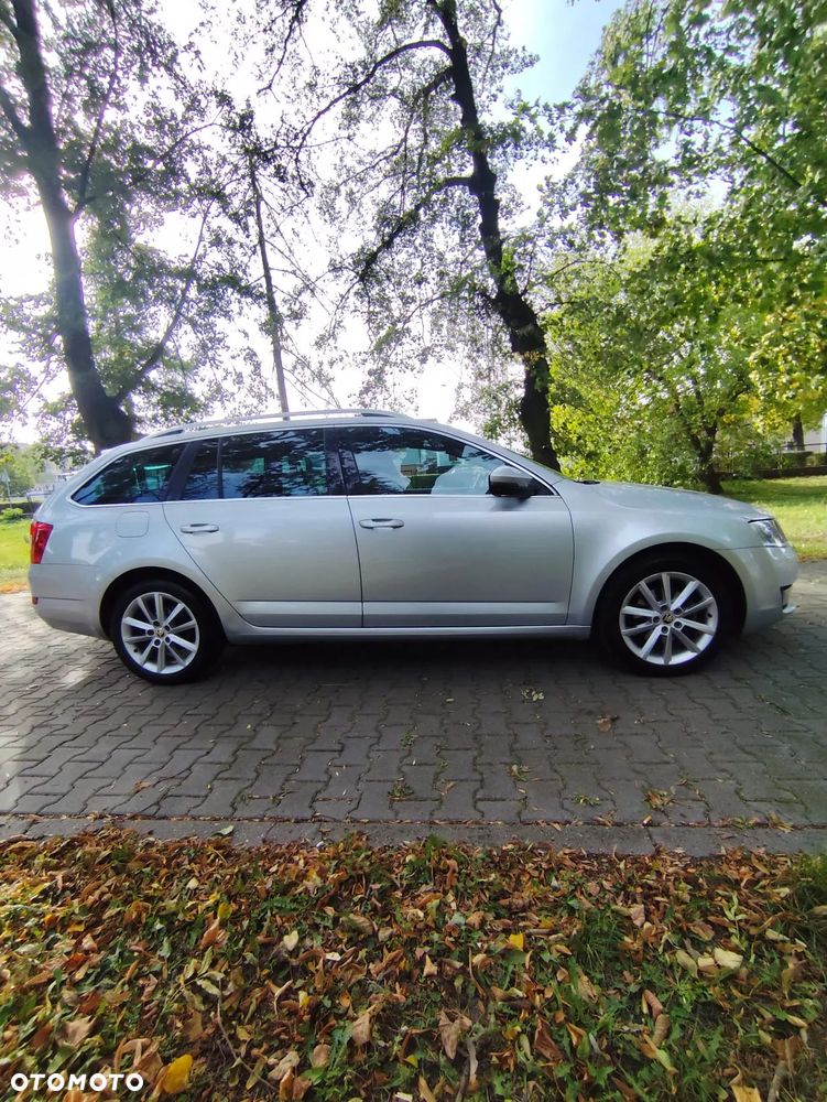 Skoda Octavia 1.6 TDI Elegance DSG - 4