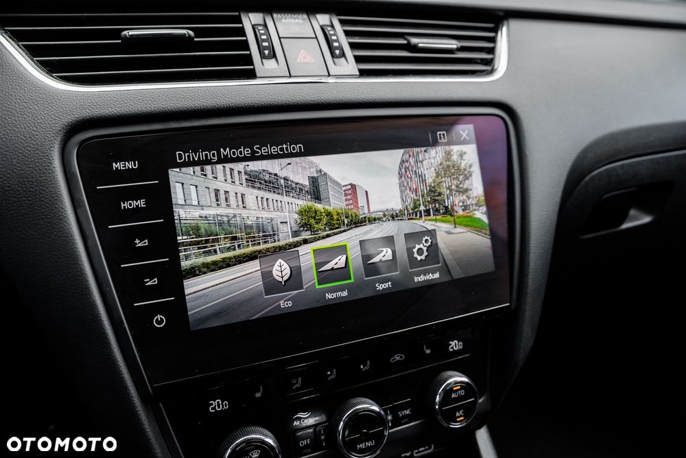 Skoda Octavia 2.0 TDI 4x4 DSG RS - 38