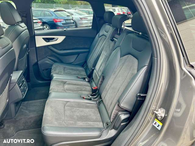 Audi Q7 - 10