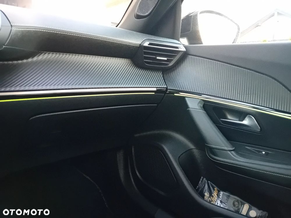 Peugeot 2008 1.2 PureTech GT Line S&S - 11