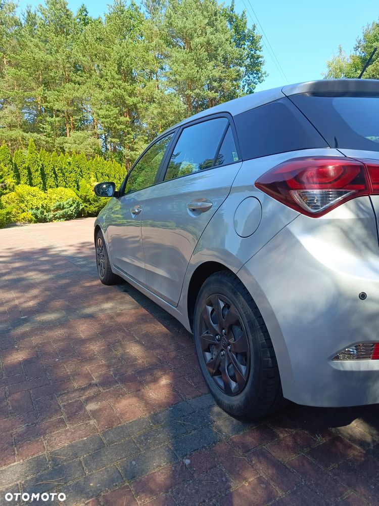 Hyundai i20 1.2 Fresh - 18