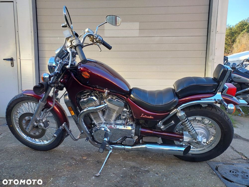 Suzuki Intruder - 31