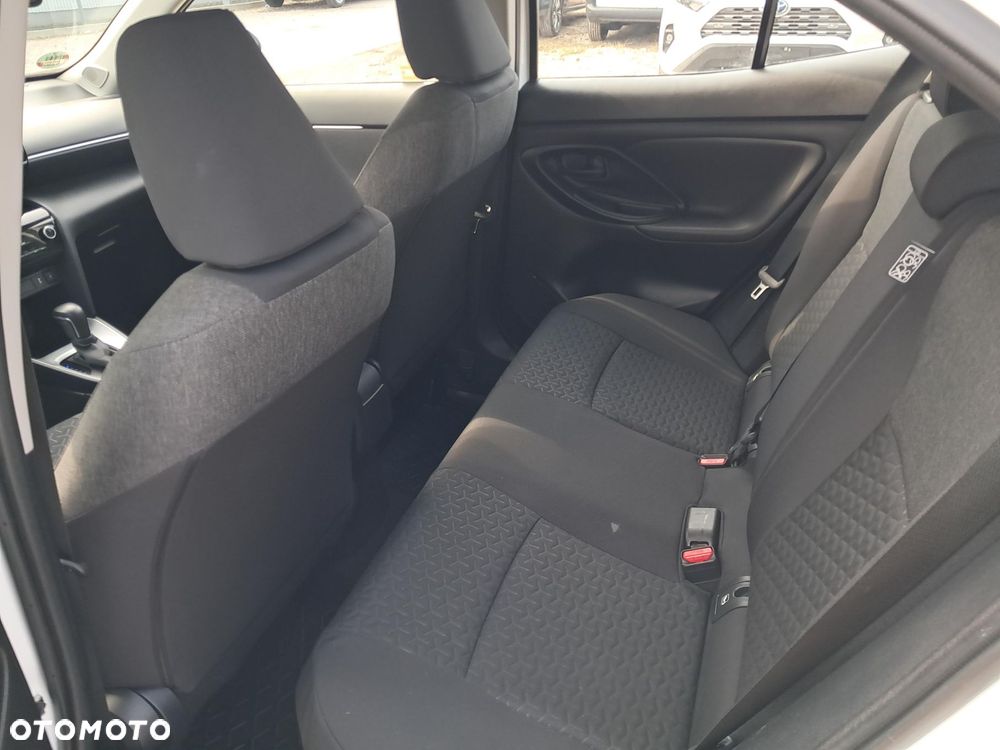 Toyota Yaris Cross Hybrid 1.5 Comfort 4x4 - 11