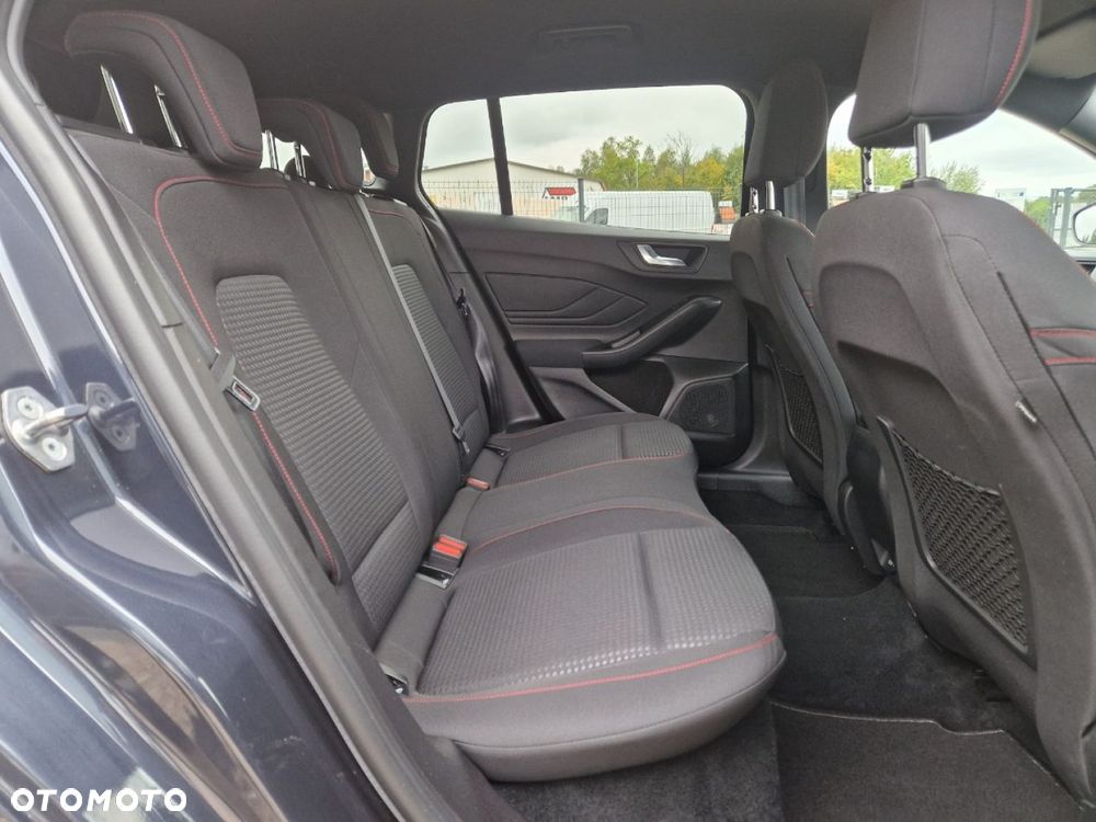 Ford Focus - 24
