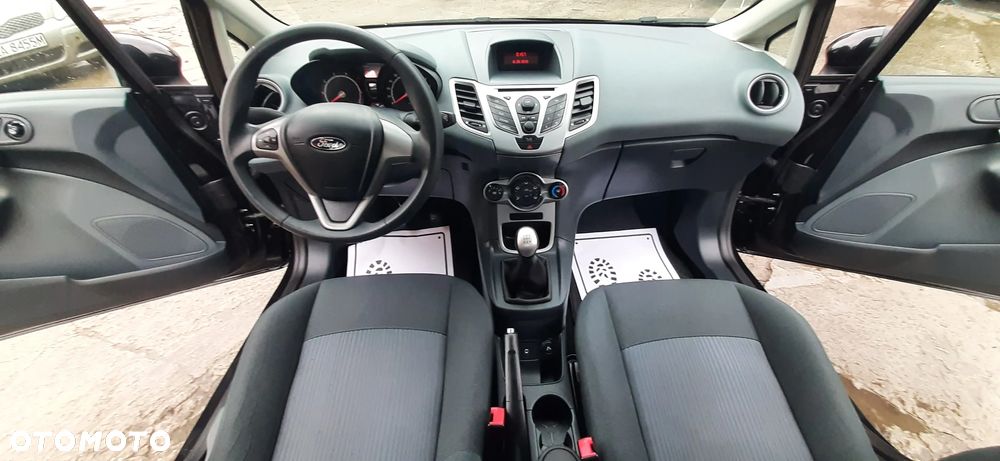 Ford Fiesta - 36