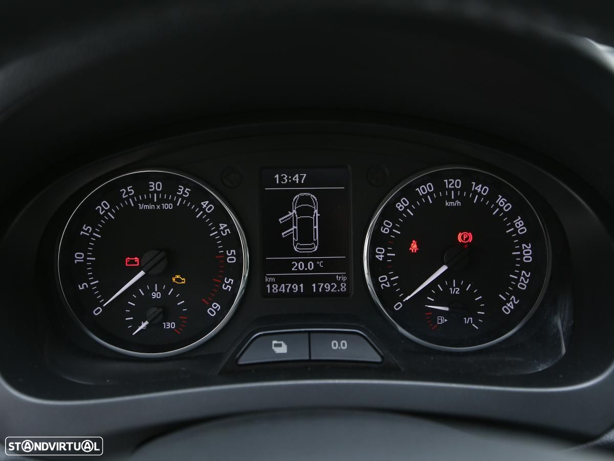 Skoda Rapid - 13
