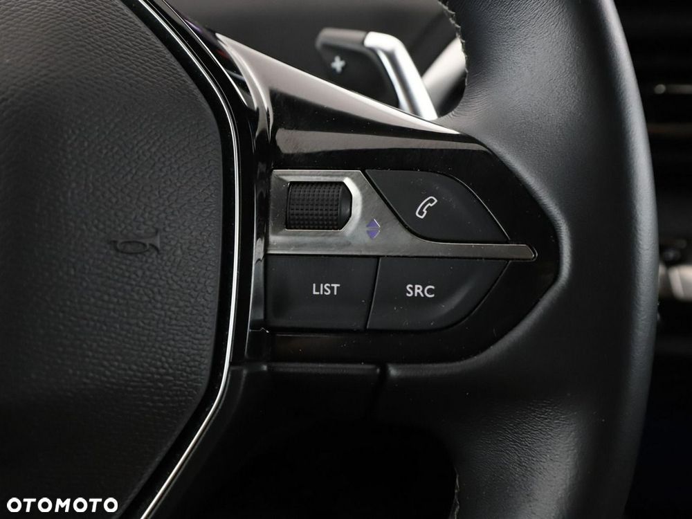 Peugeot 3008 1.2 PureTech Allure Pack S&S EAT8 - 32