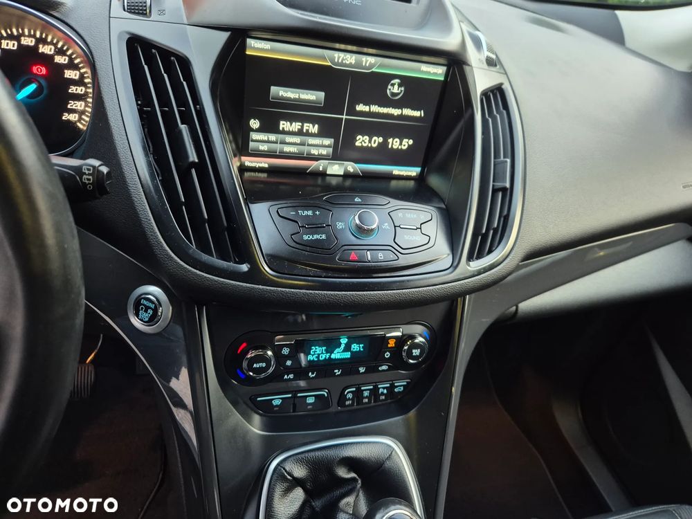 Ford Kuga 2.0 TDCi 2x4 Titanium - 26