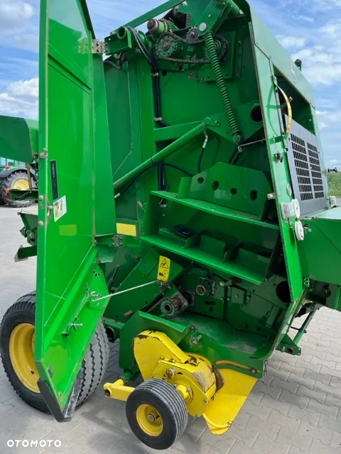 John Deere 582 - 8