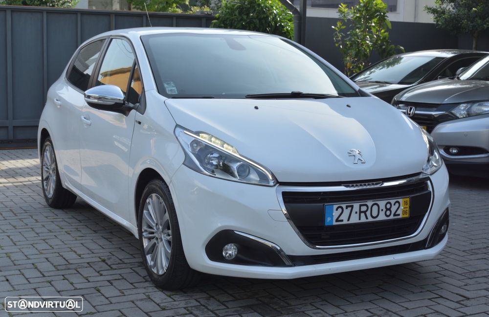Peugeot 208 1.2 PureTech Style - 3