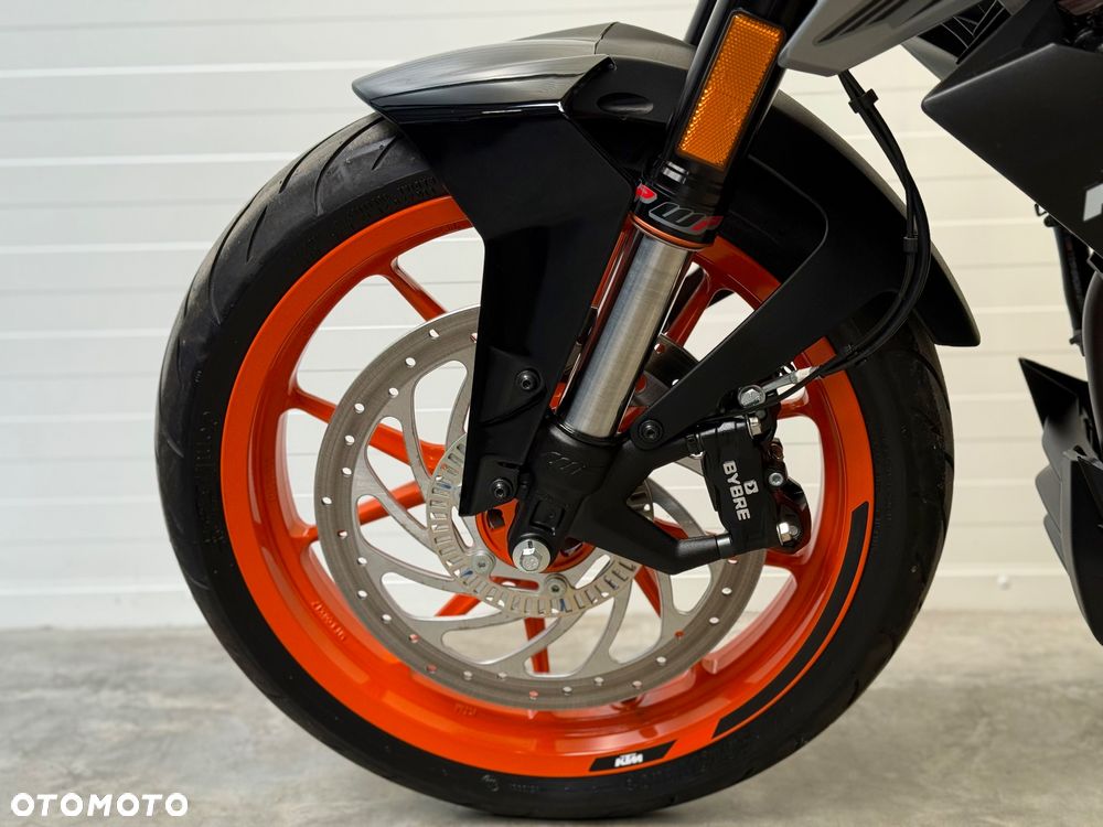 KTM Duke - 25