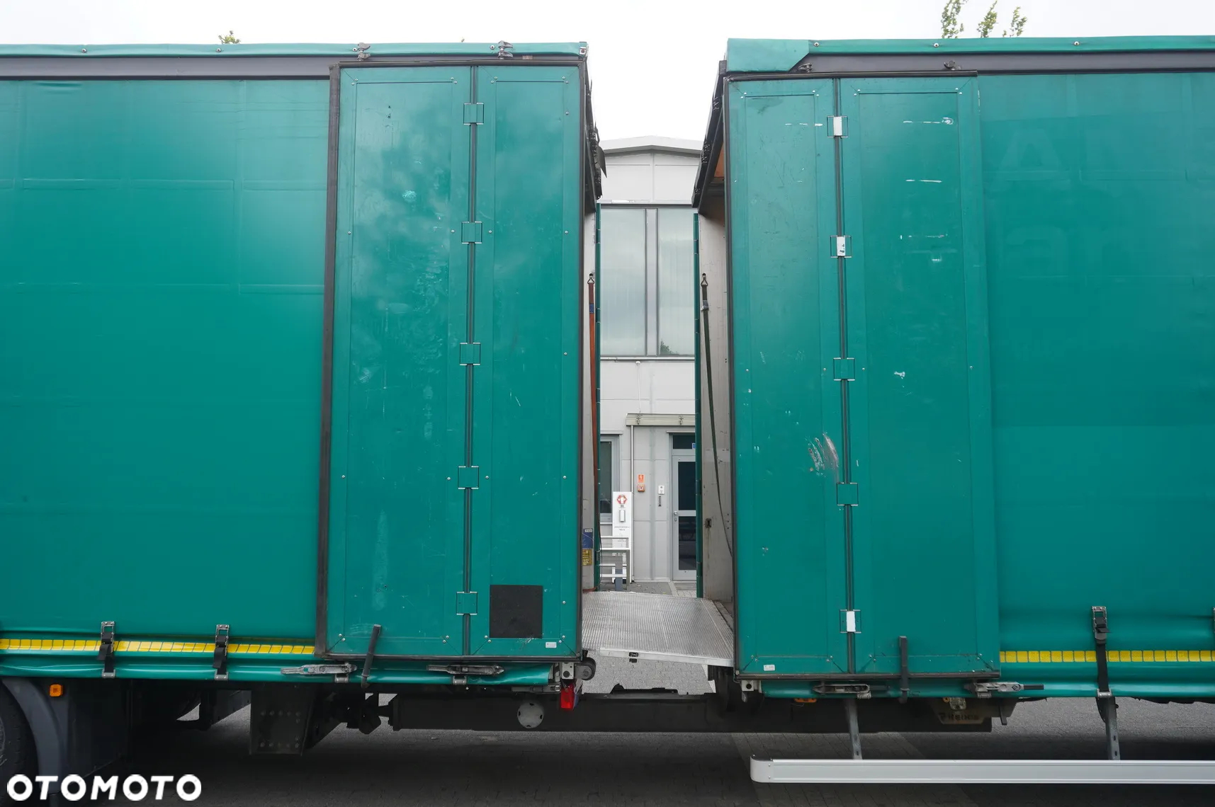 MAN TGX 18.470 / Zestaw / Przyczepa 19 EPAL / Firanka 19 EPAL / 2022 / Retarder / 15 sztuk - 8