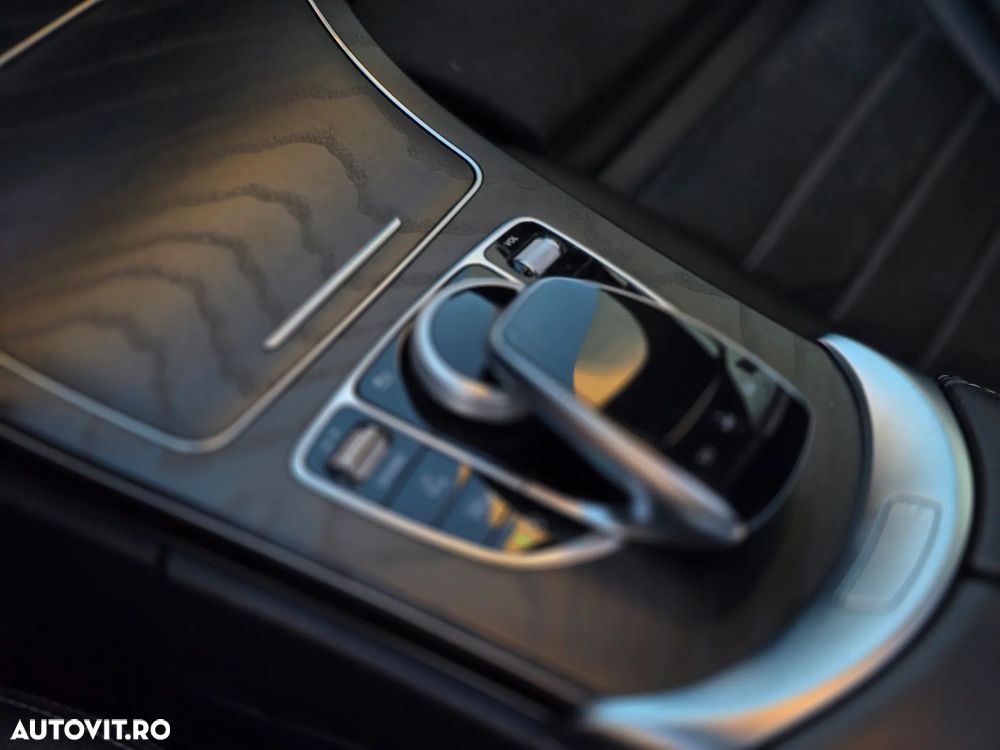 Mercedes-Benz C 220 d 4Matic 9G-TRONIC AMG Line - 17