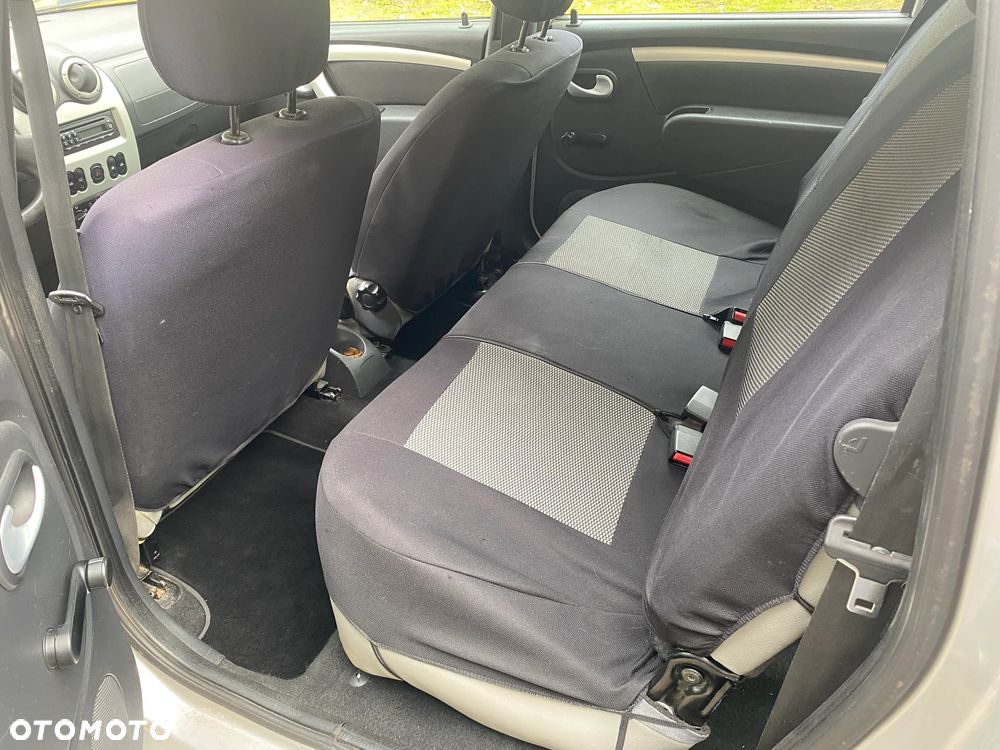 Dacia Logan - 9