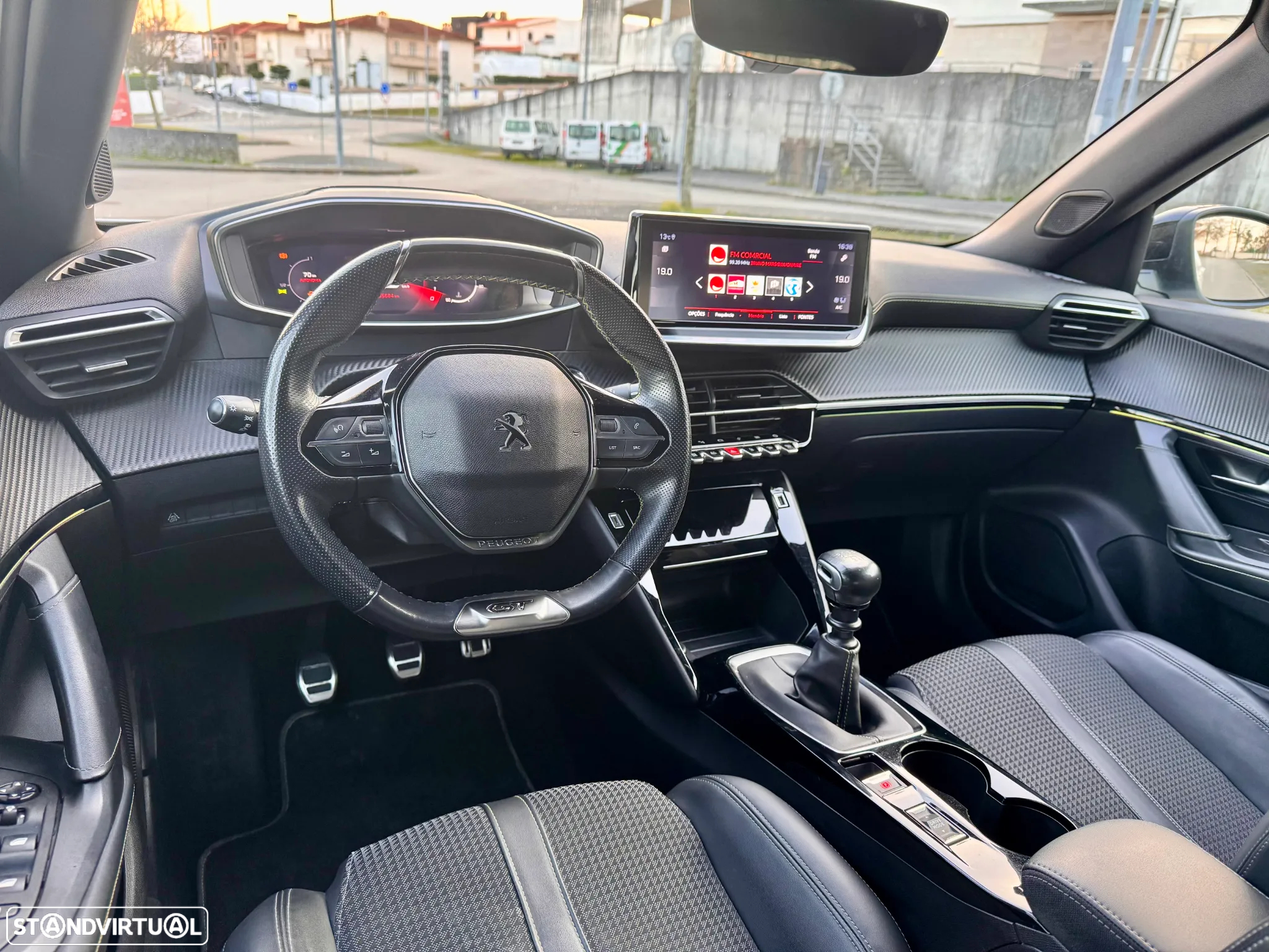Peugeot 2008 1.2 PureTech GT Line - 3