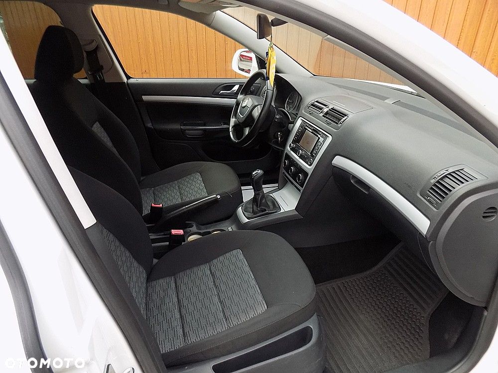 Skoda Octavia 1.6 TDI DPF Fun - 8