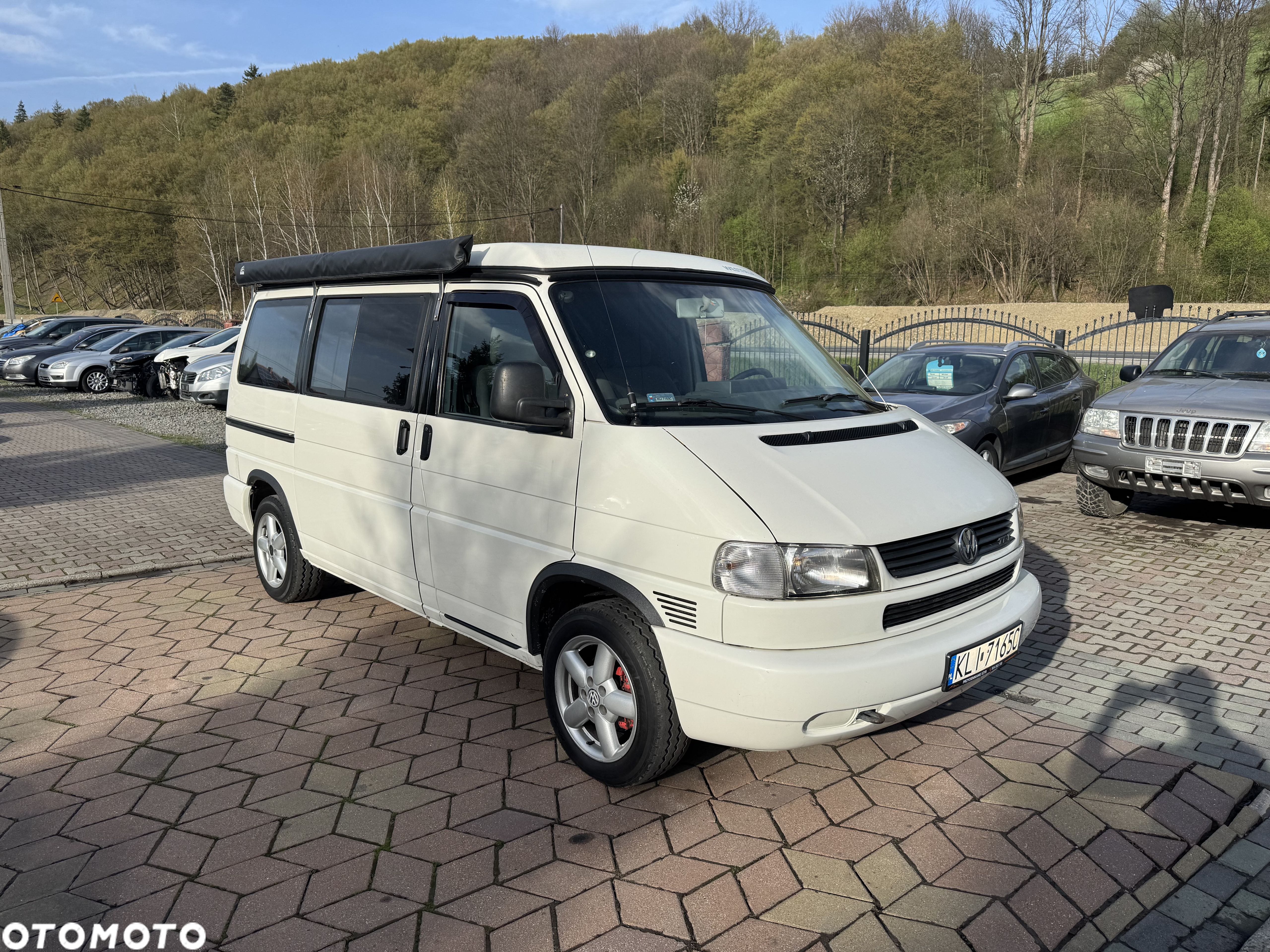 Volkswagen Transporter - 1