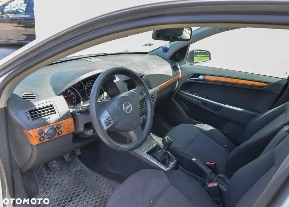 Opel Astra 1.6 - 8