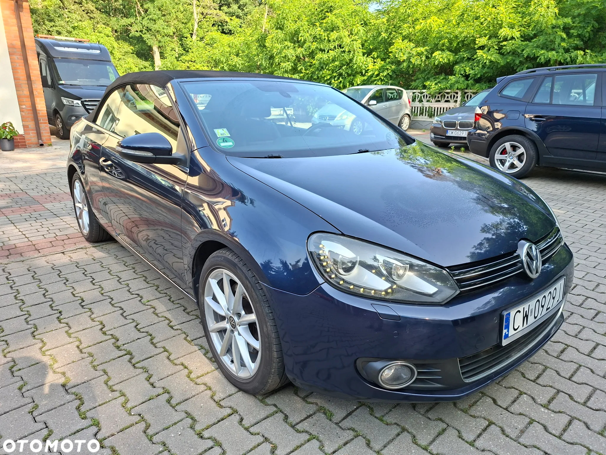 Volkswagen Golf Cabrio 2.0 TDI BlueMotion Technology Exclusive - 4