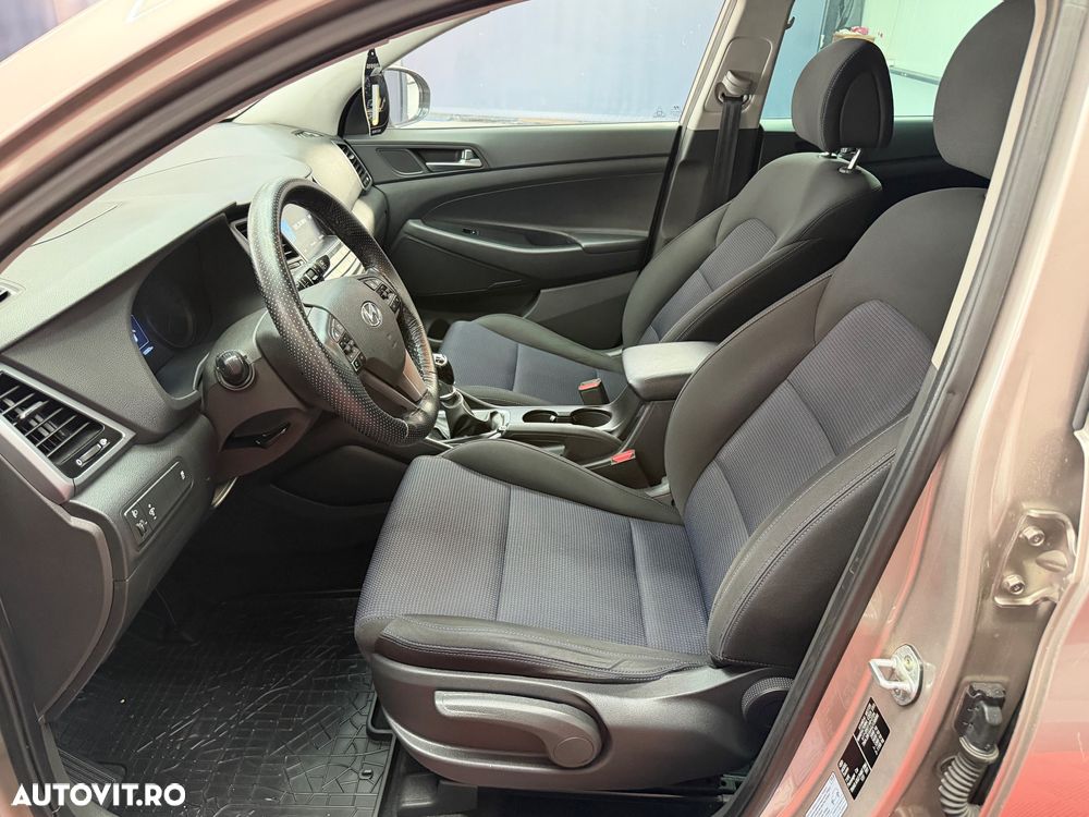 Hyundai Tucson blue 1.7 CRDi 2WD Style - 9