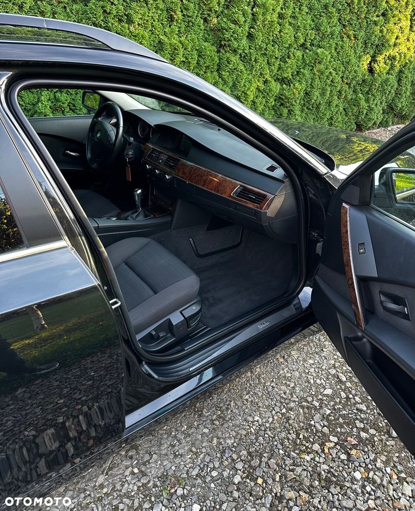 BMW Seria 5 520d - 14