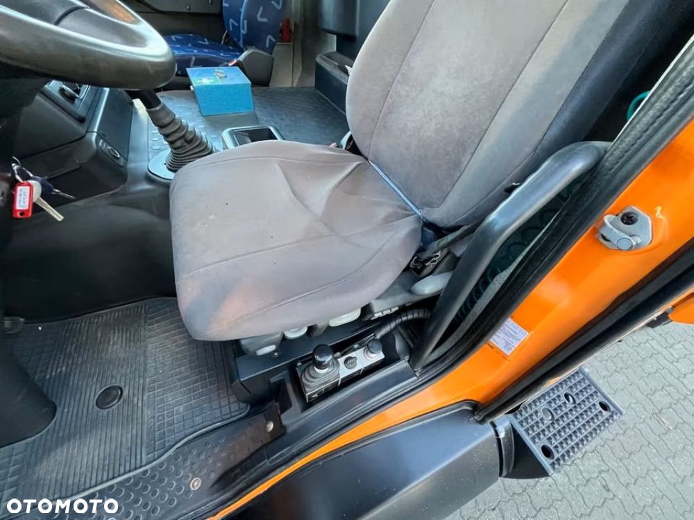 Iveco TRACKER AD260T50 / 6x4 / 3-osiowy wywrotka Meiller Bordmatik/ Euro5/ - 11