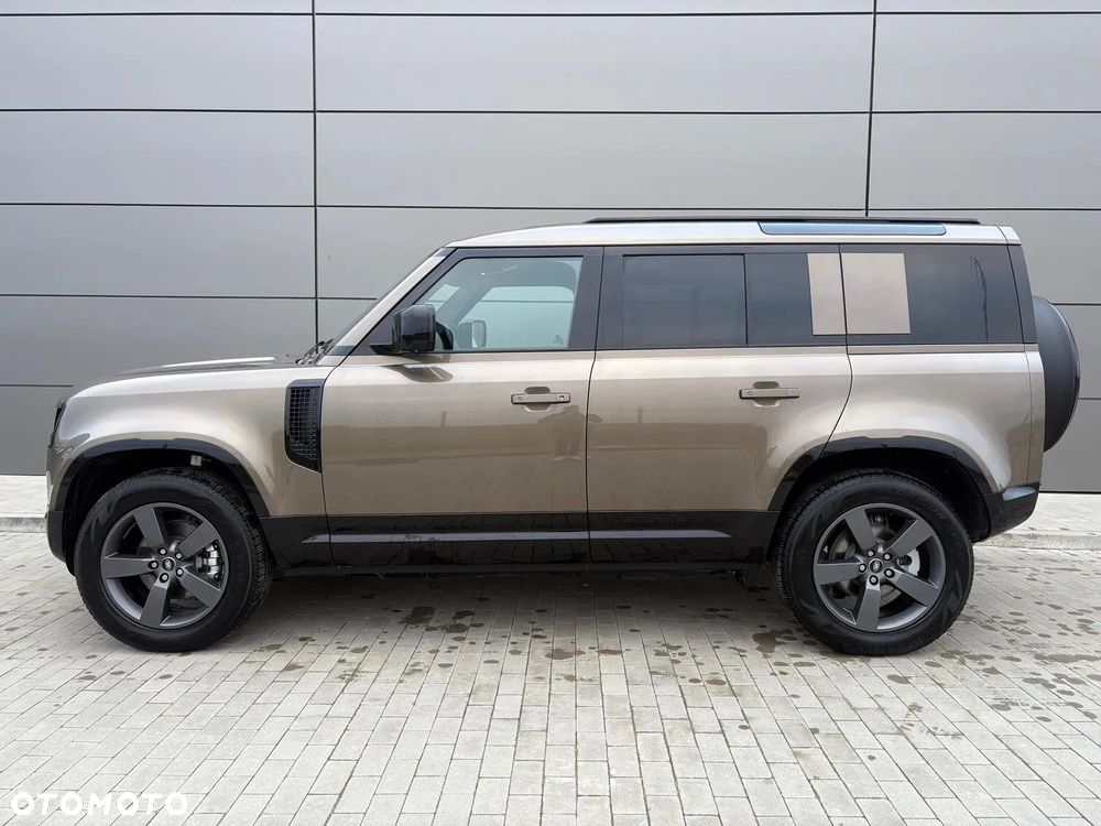 Land Rover Defender - 4