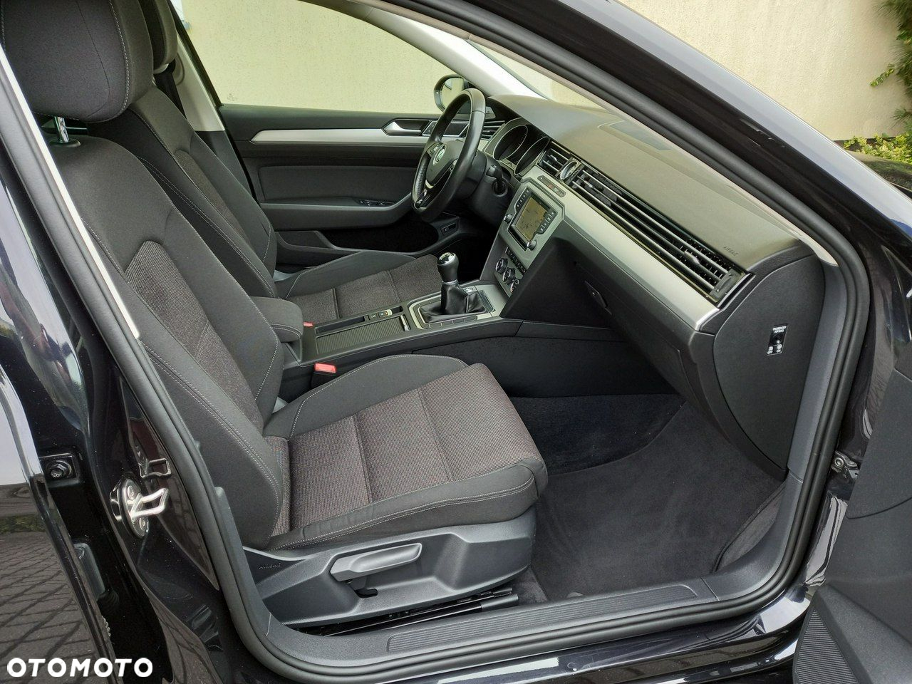 Volkswagen Passat 2.0 TDI BMT Trendline - 22
