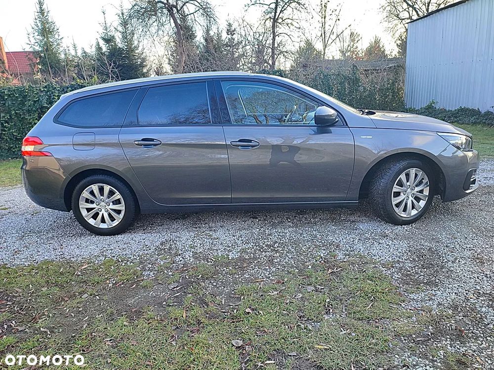 Peugeot 308 SW PureTech 110 Stop & Start Style - 16