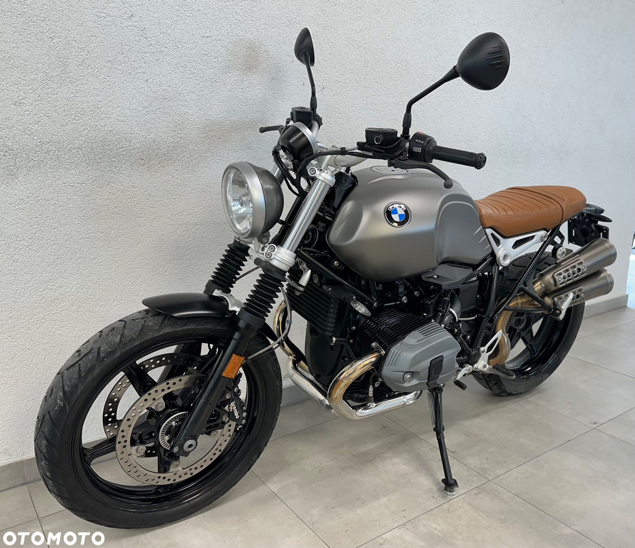 BMW R - 2