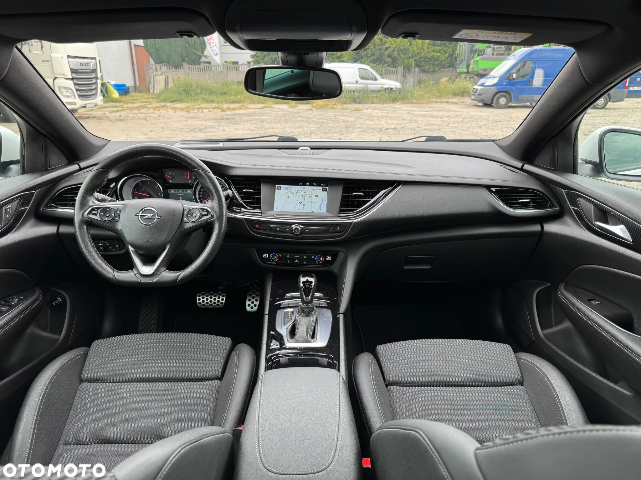 Opel Insignia Sports Tourer 2.0 Diesel Automatik Innovation - 2
