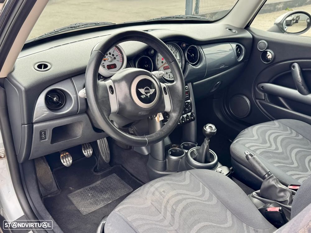 MINI 3 Portas One D - 9