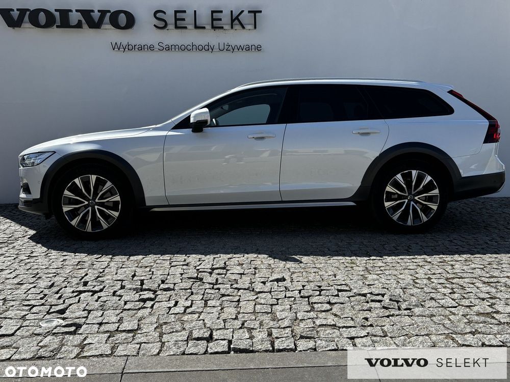 Volvo V90 Cross Country - 3