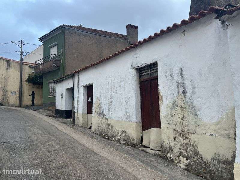 Vendo Moradia Espinheiro - Grande imagem: 2/2
