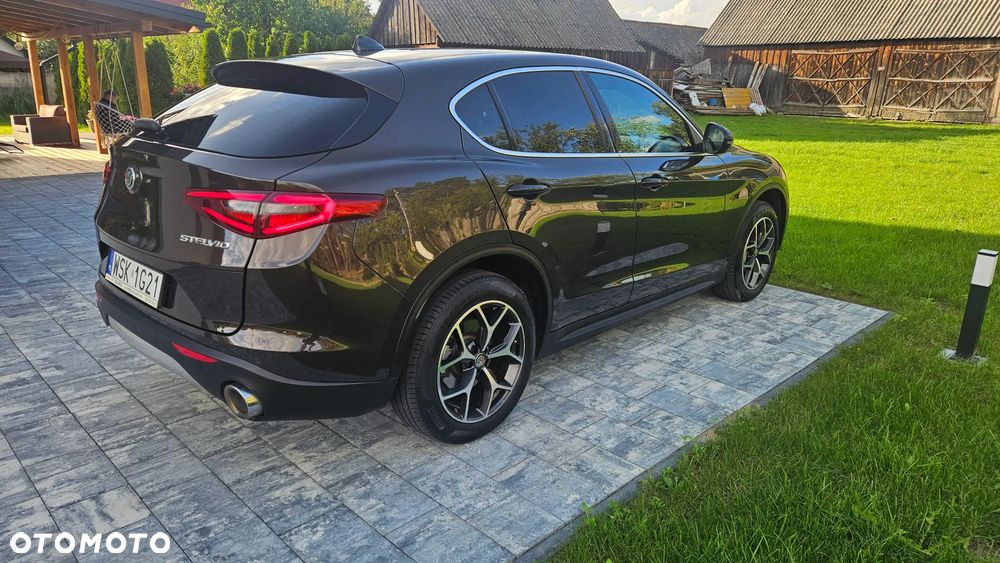 Alfa Romeo Stelvio - 10