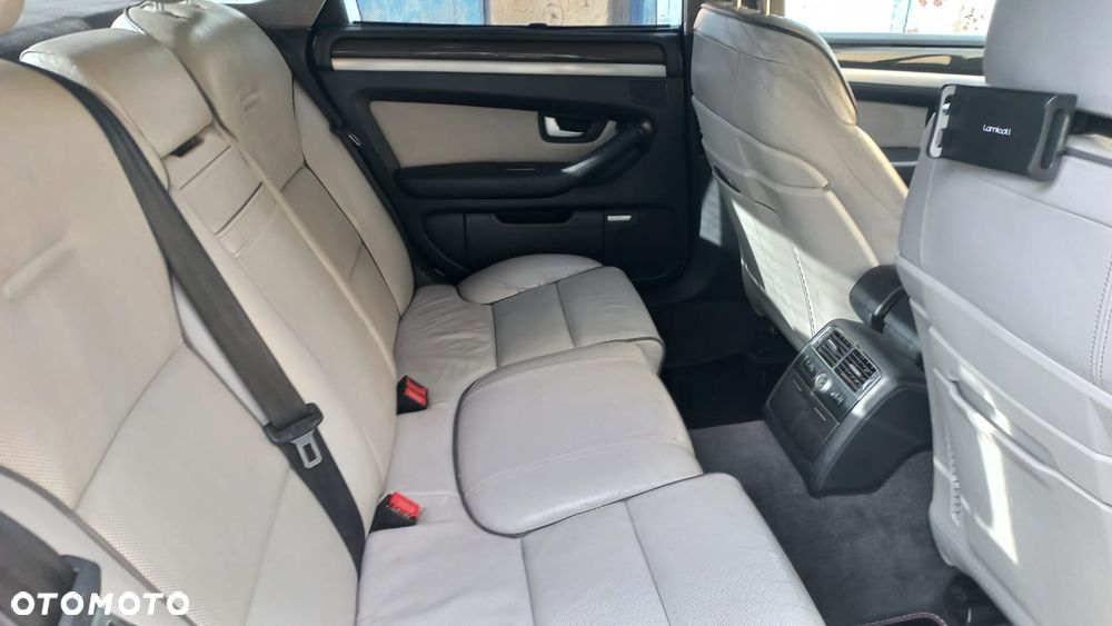 Audi A8 4.2 TDI Quattro - 10