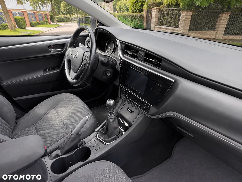 Toyota Corolla 1.6 Comfort - 8
