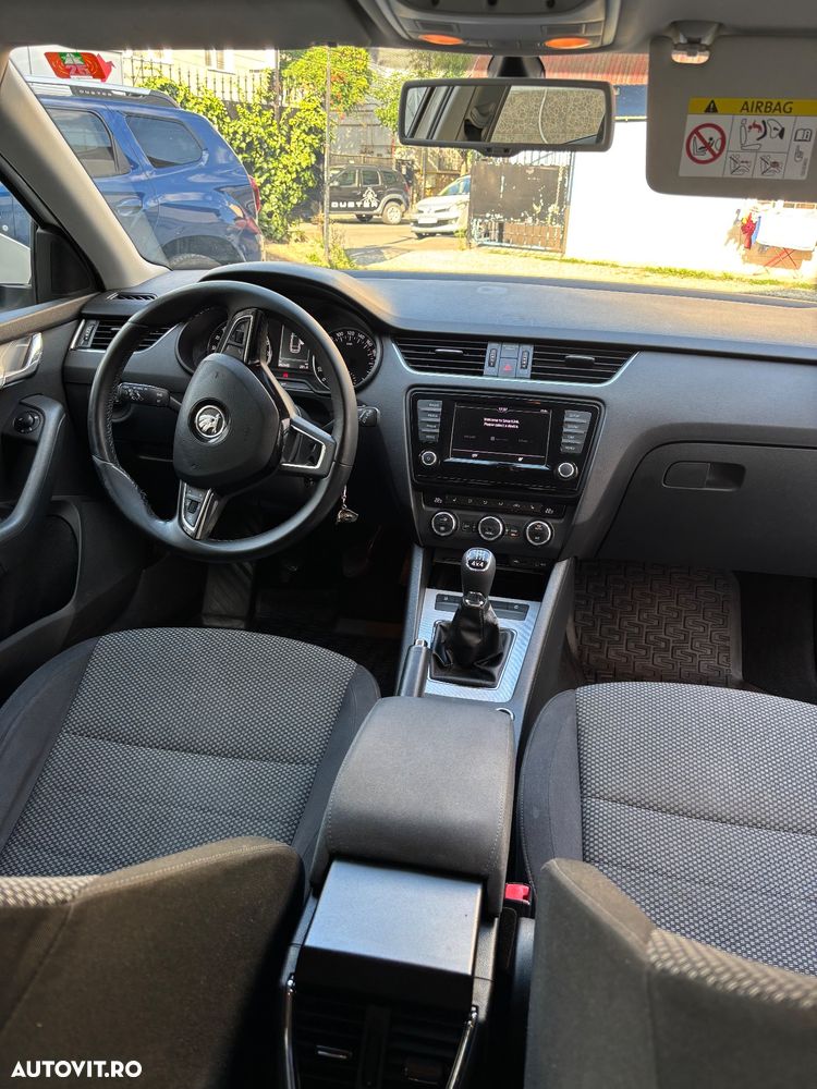 Skoda Octavia 1.6 TDI 4x4 Ambition - 5